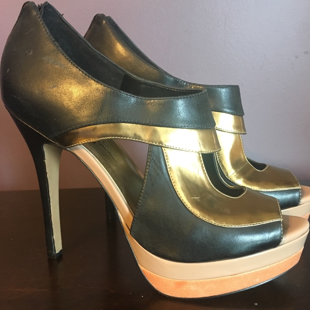 Jessica Simpson Heels- EVANNAN- Like New!